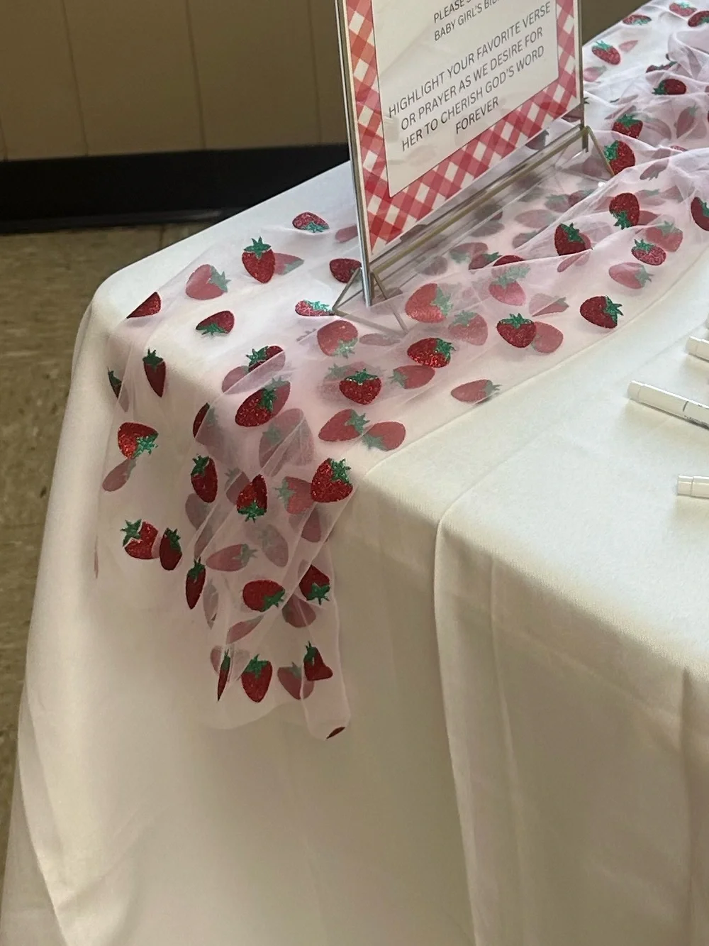 4 Strawberry Print Sparkly Tulle Table Runner